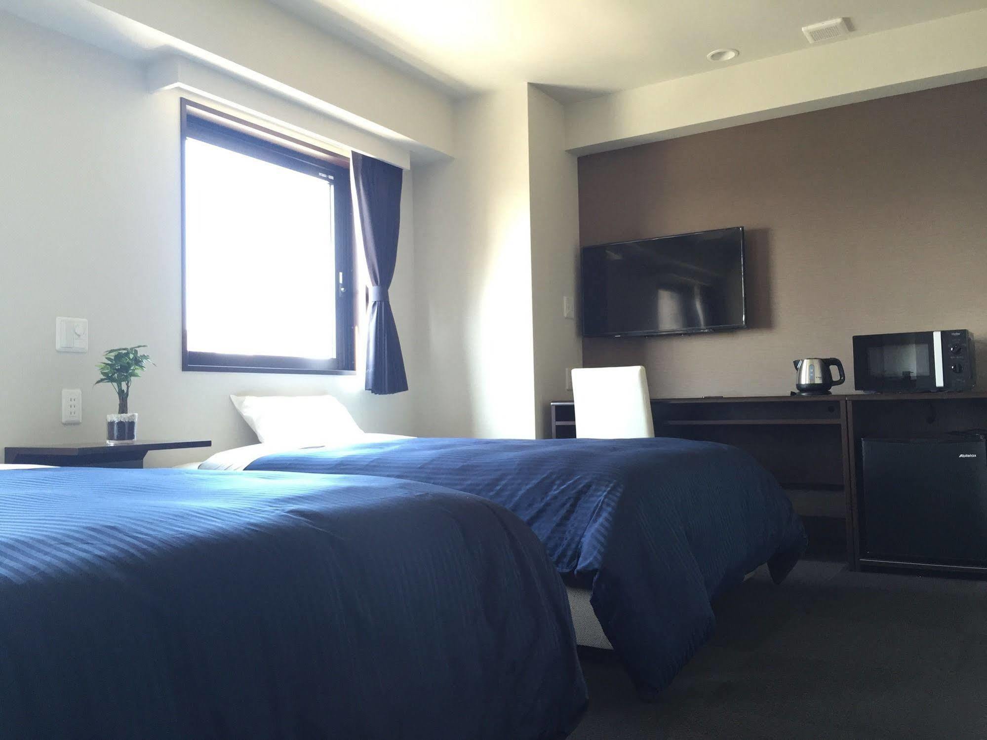 Hotel Livemax Kasai Ekimae Tokyo Exterior photo